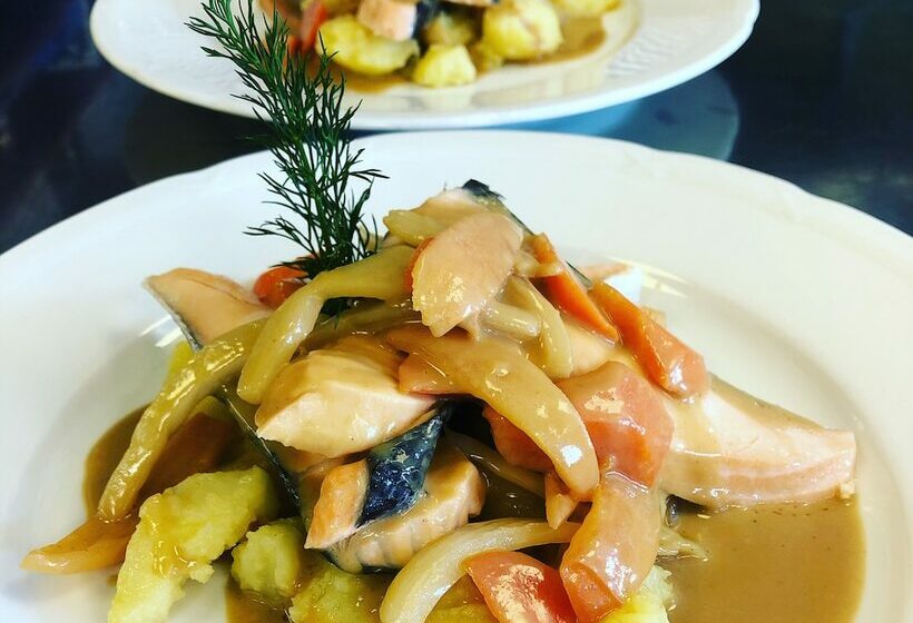 Отель Tidaholm Stadsl