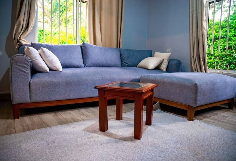 تختخواب و صبحانه Charming Eco Homestay Near Kilimanjaro International Airport