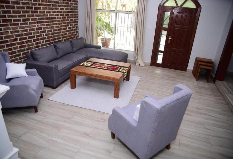 تختخواب و صبحانه Charming Eco Homestay Near Kilimanjaro International Airport