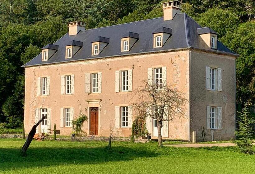 ベッドアンドブレックファースト Noubar