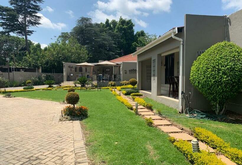 住宿加早餐  Oaklands Inn And Conference Centre