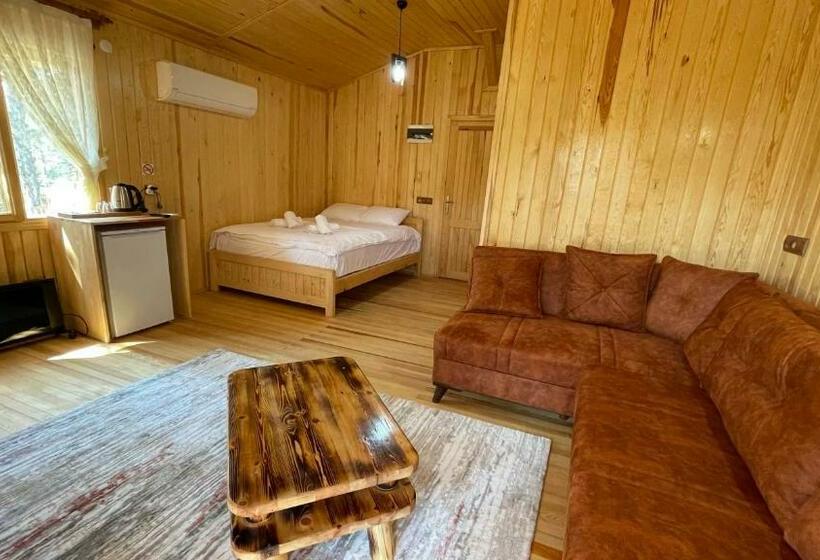 住宿加早餐  Tahtalı Göl Evleri