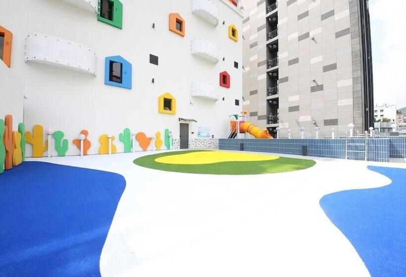 בית מלון כפרי Almond Kids