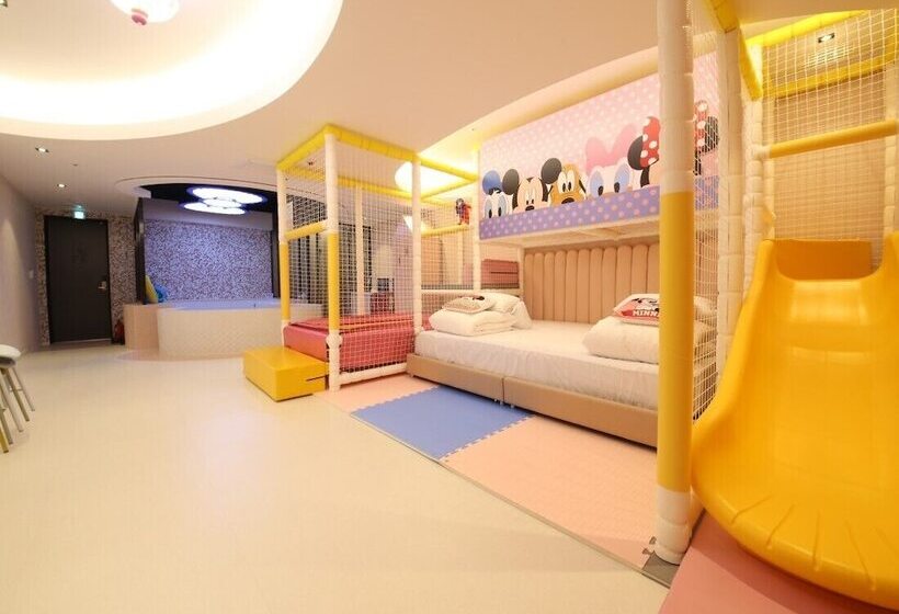 בית מלון כפרי Almond Kids