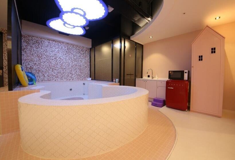 בית מלון כפרי Almond Kids