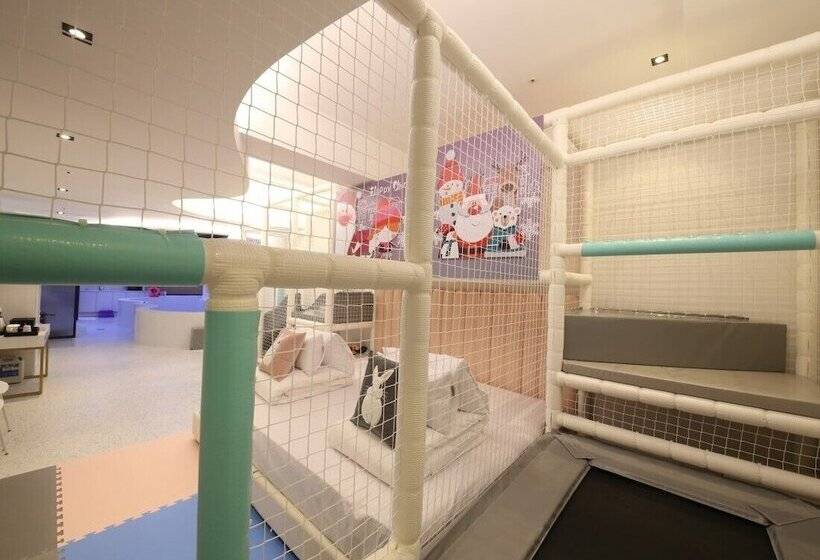 בית מלון כפרי Almond Kids