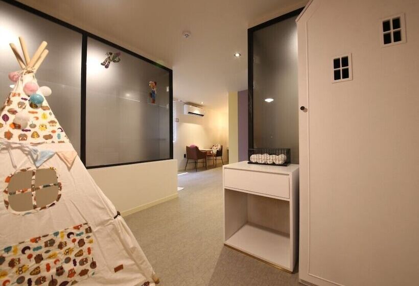 בית מלון כפרי Almond Kids