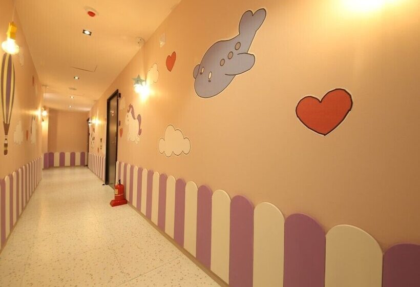 בית מלון כפרי Almond Kids