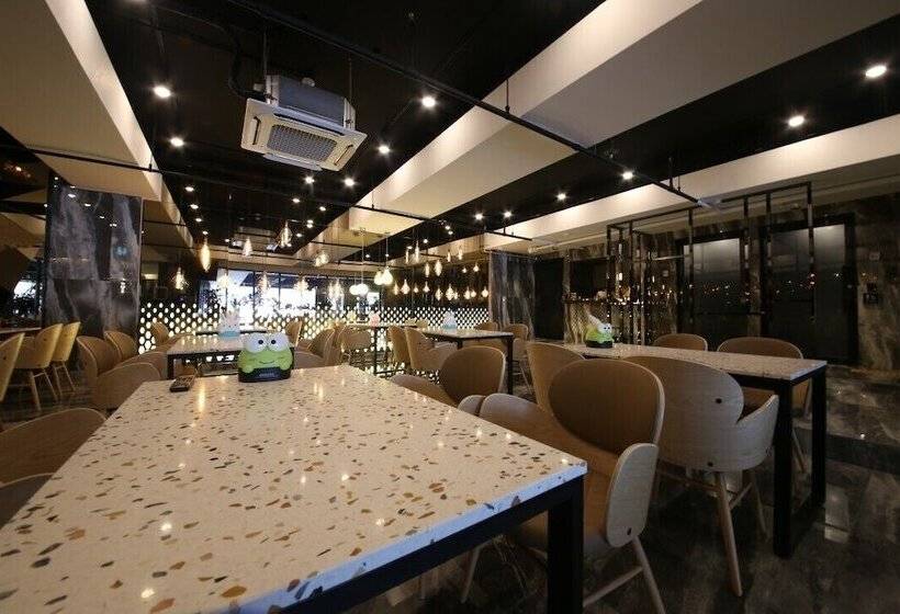 בית מלון כפרי Almond Kids