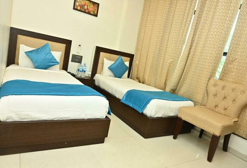 Hotel Blue Arrow  Karwar
