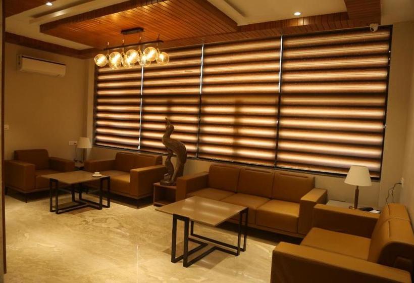 فندق Bmd The Grand