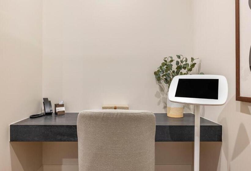 Cambria Hotel Calabasas   Malibu