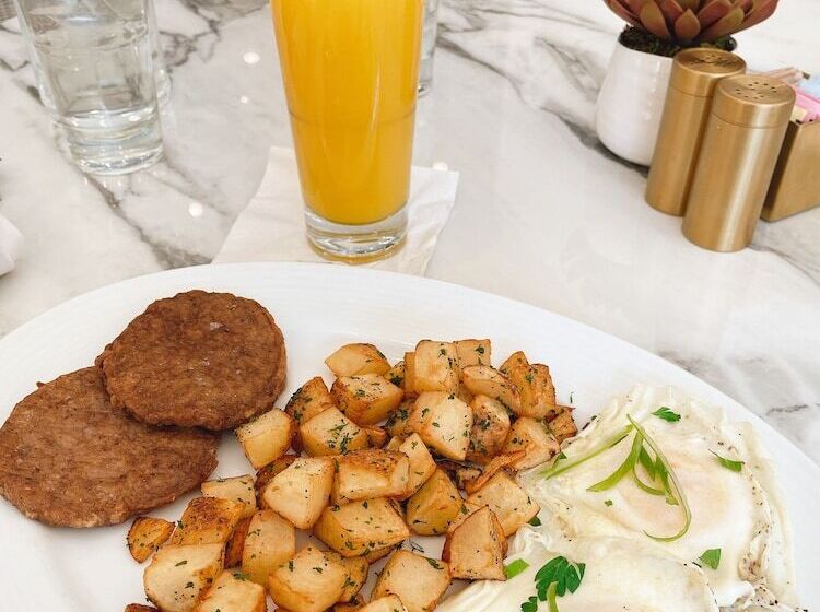 Cambria Hotel Calabasas   Malibu