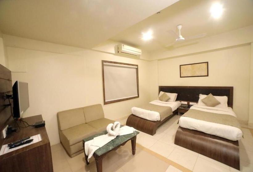 酒店 Capital O 82151 Rio