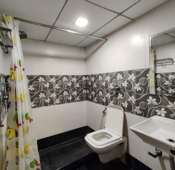 酒店 Capital O 82151 Rio