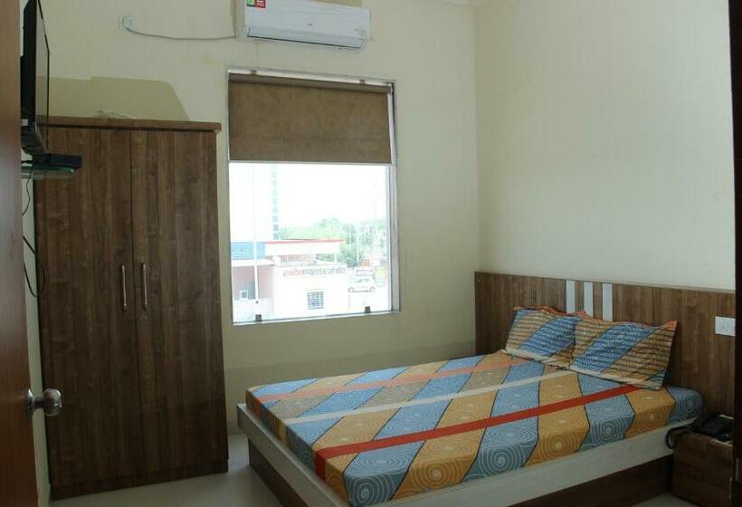 فندق Capital O 82220 Athitya Resort