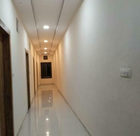 فندق Dollar Villa Resort