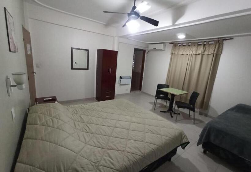 ホテル El Descanso