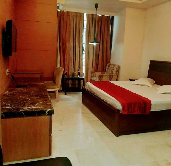 호텔 Good Will Residency   Cyber City Gurgaon