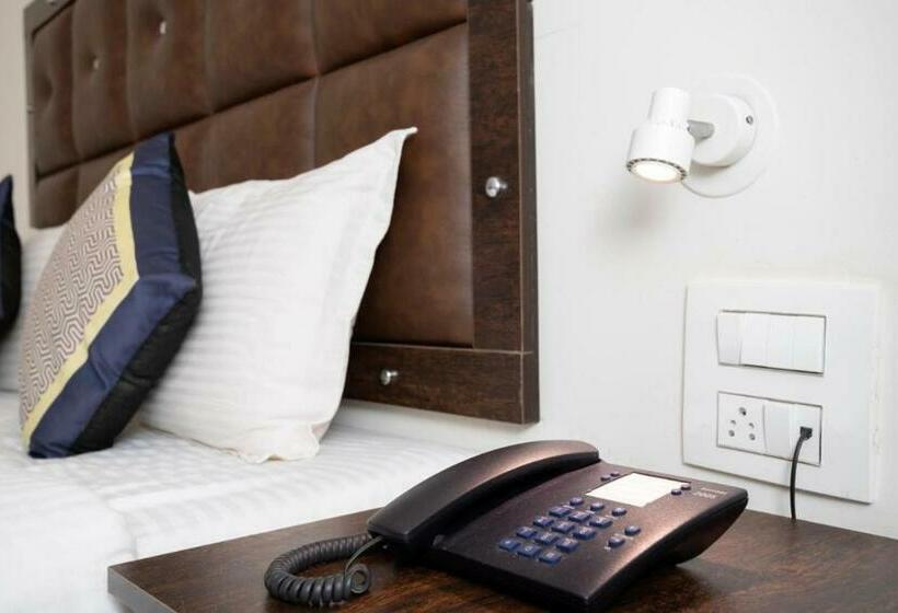 호텔 Good Will Residency   Cyber City Gurgaon