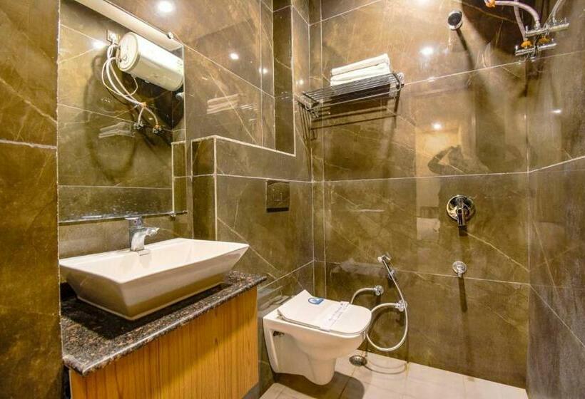 호텔 Good Will Residency   Cyber City Gurgaon