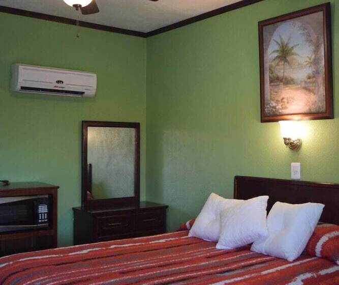 فندق Hacienda Los Generales