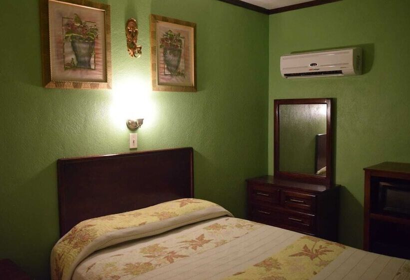 فندق Hacienda Los Generales