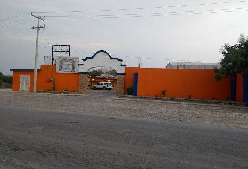 فندق Hacienda Los Generales