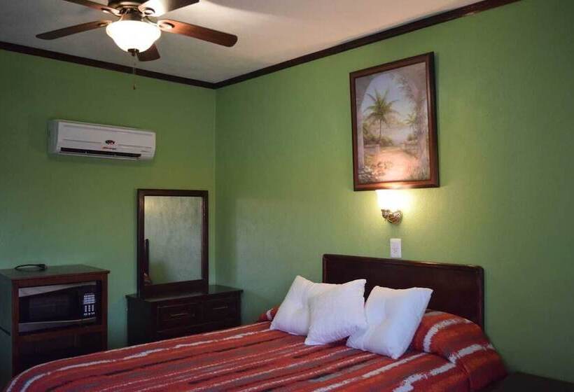 فندق Hacienda Los Generales