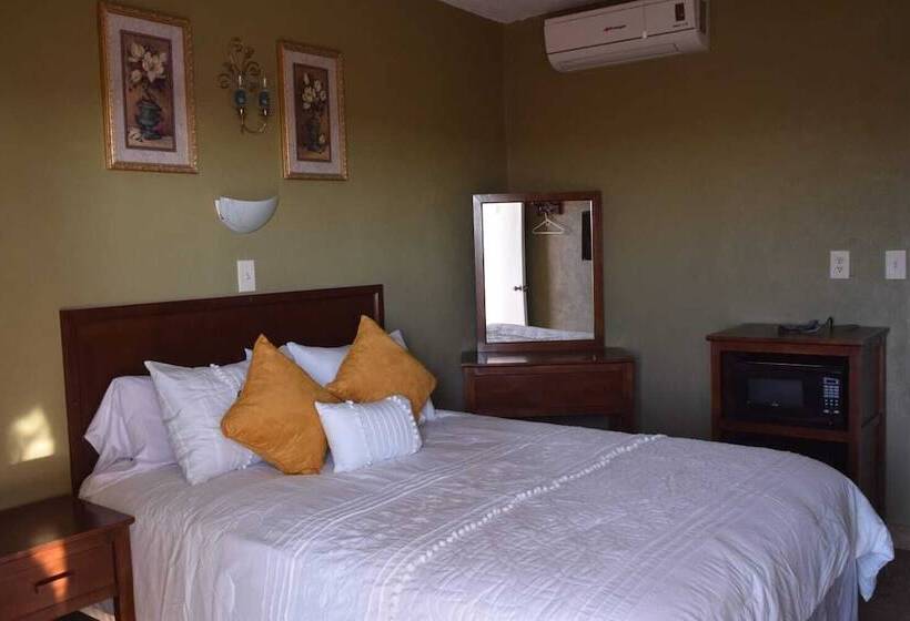 فندق Hacienda Los Generales