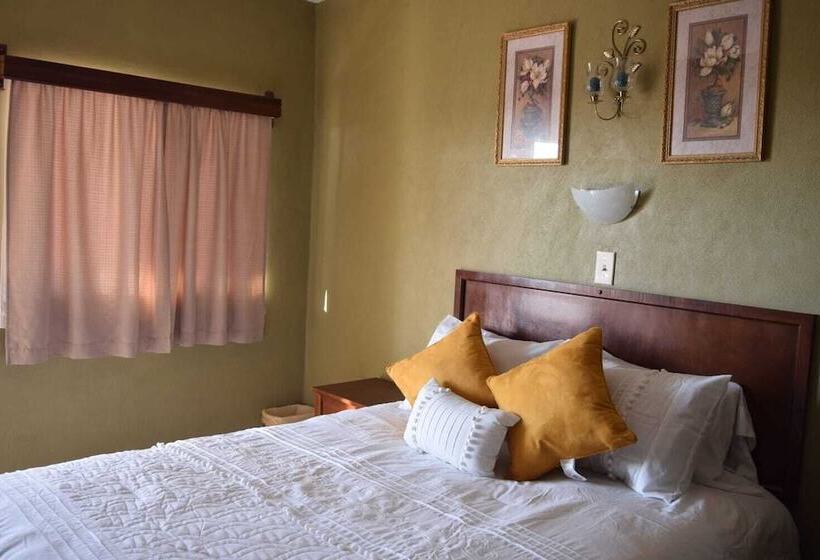 فندق Hacienda Los Generales