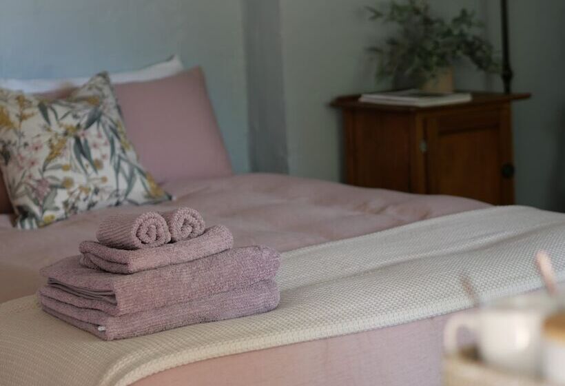 فندق Harvest Home Avenel