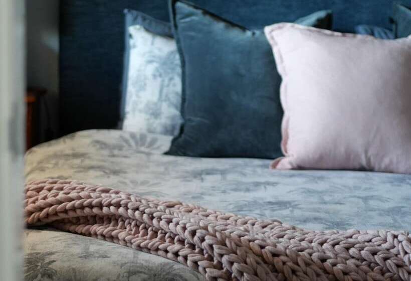 فندق Harvest Home Avenel