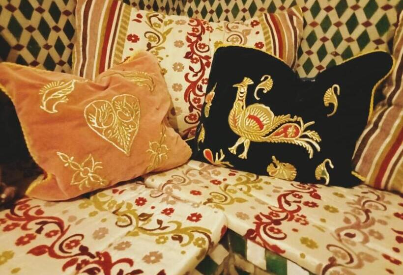 هتل Hôtel Sid El Aidi Médina