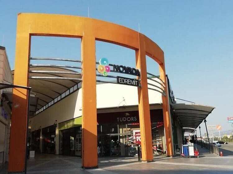 בית מלון כפרי L Opera Deluxe