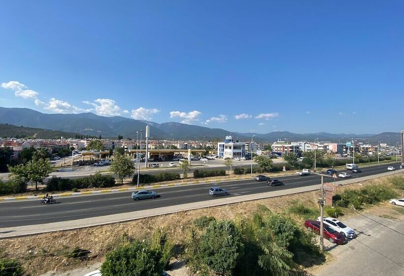 בית מלון כפרי L Opera Deluxe