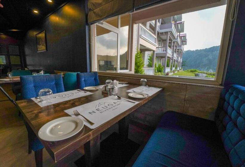 酒店 Neugal Riverfront Resort