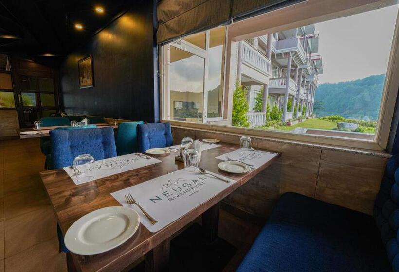 酒店 Neugal Riverfront Resort