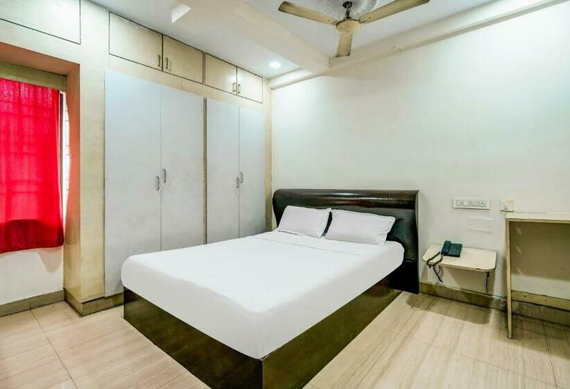 בית מלון כפרי Oyo 82214 Gayatri Guest House