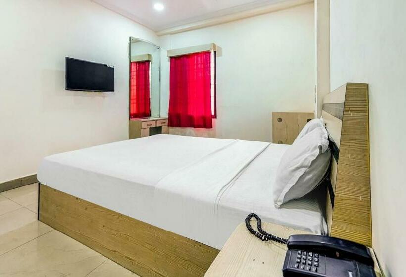 בית מלון כפרי Oyo 82214 Gayatri Guest House