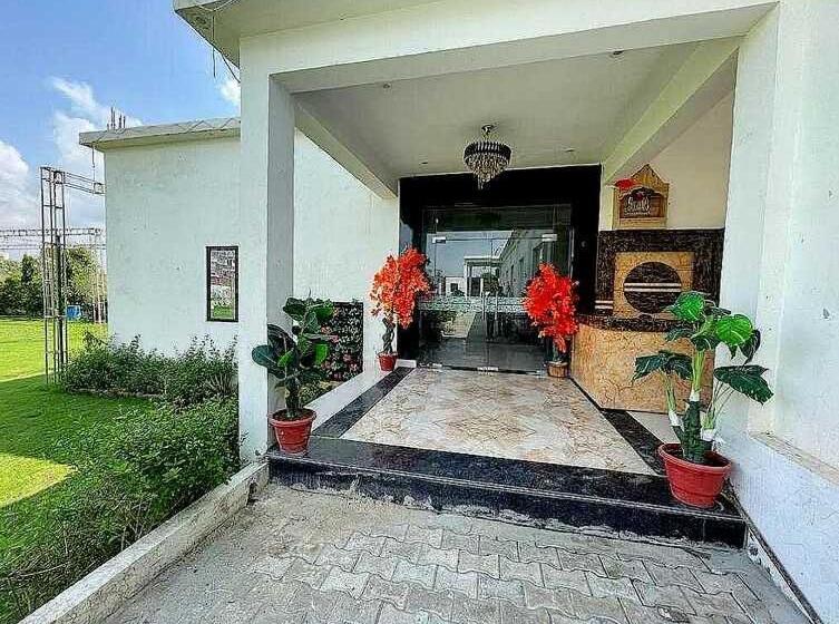 ホテル O Vaikunth Radhika Farm