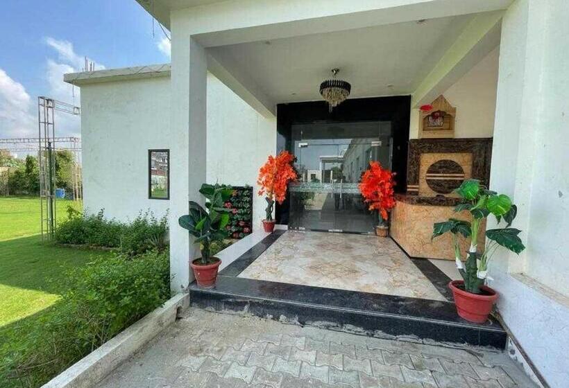 ホテル O Vaikunth Radhika Farm