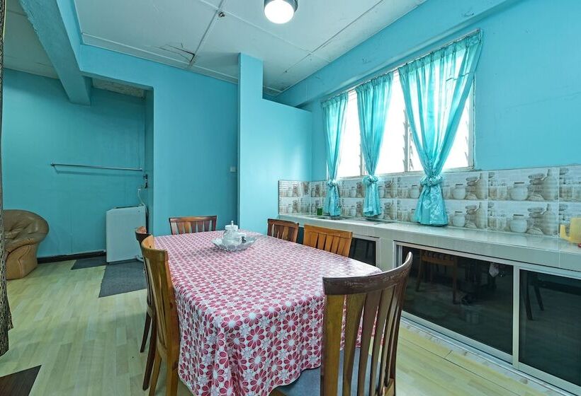 בית מלון כפרי Oyo 90325 Au Homestay