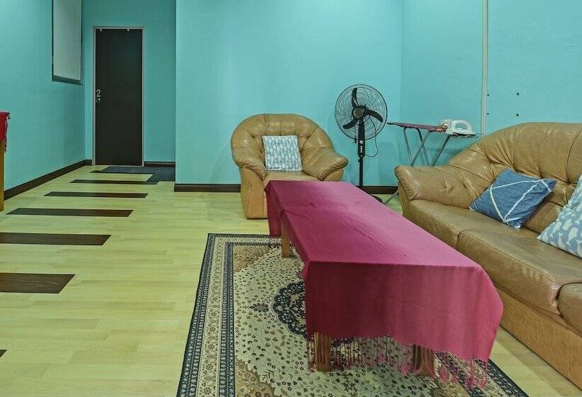 בית מלון כפרי Oyo 90325 Au Homestay