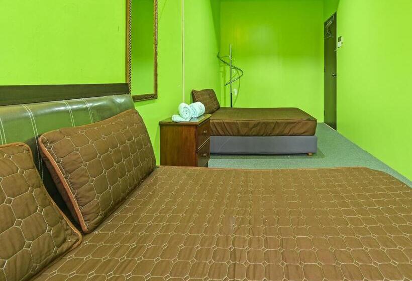 בית מלון כפרי Oyo 90325 Au Homestay