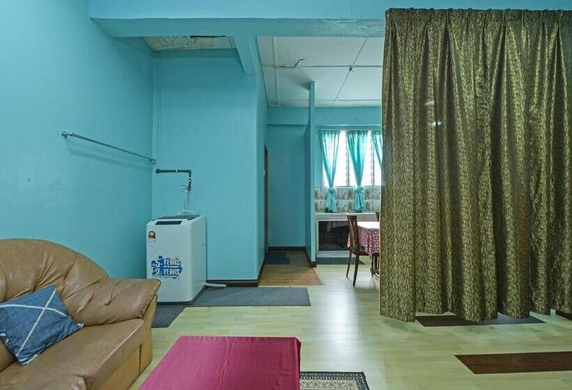 בית מלון כפרי Oyo 90325 Au Homestay