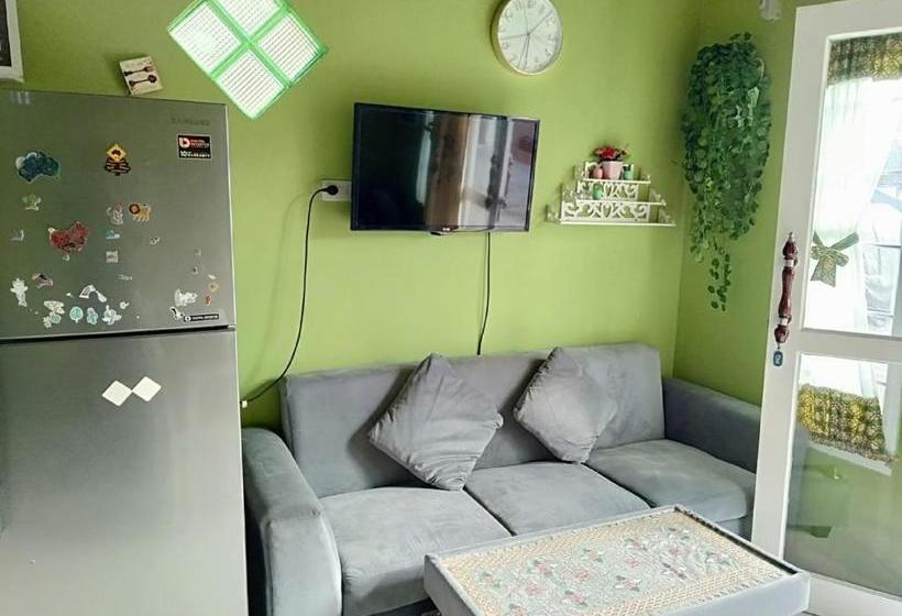 فندق Oyo 90602 Guest House Marisa Syariah