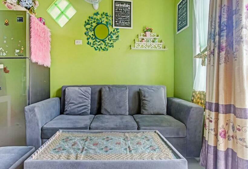 فندق Oyo 90602 Guest House Marisa Syariah