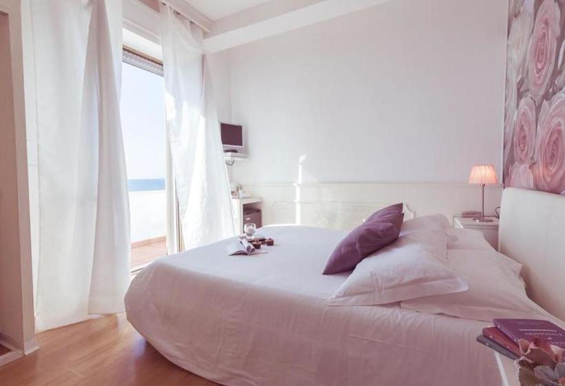 ホテル Piccolo Mondo