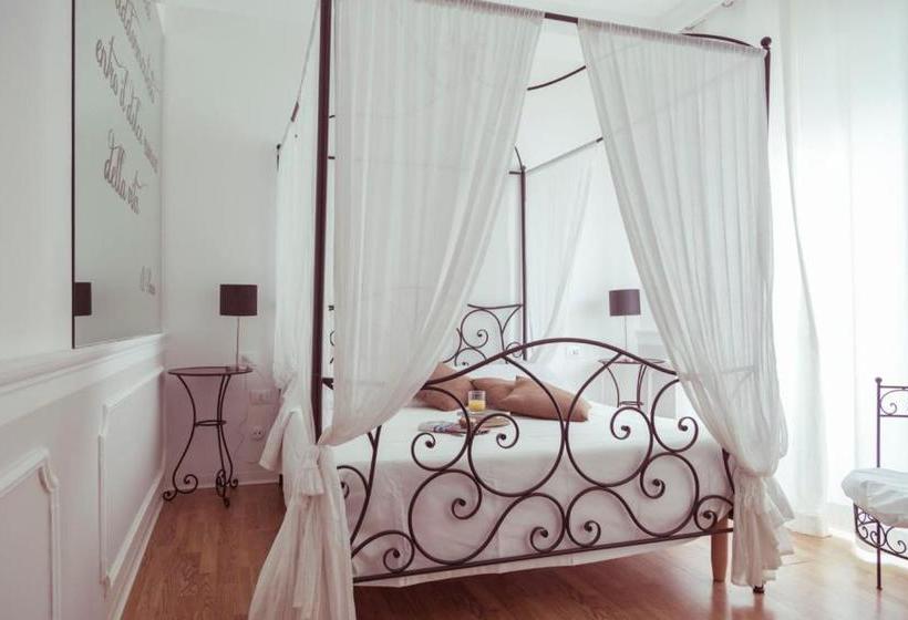 ホテル Piccolo Mondo